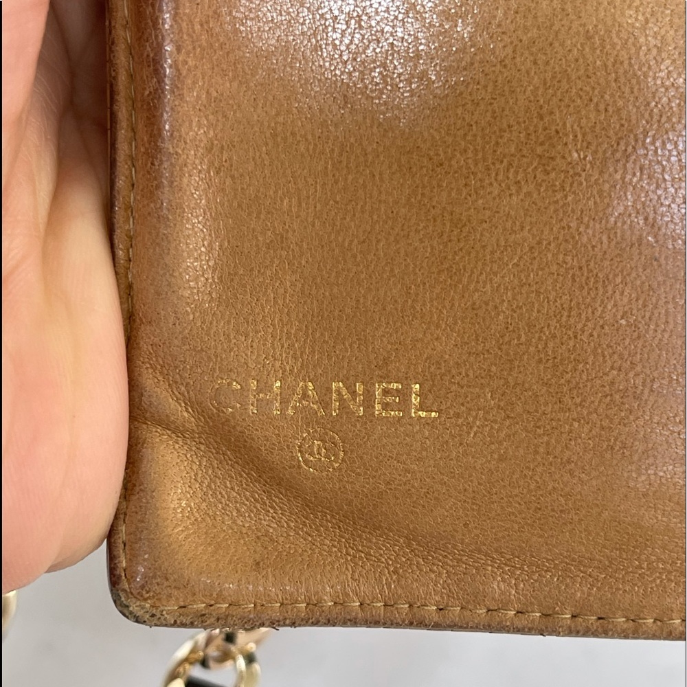 Chanel caviar leather wallet - Picture 6 of 11